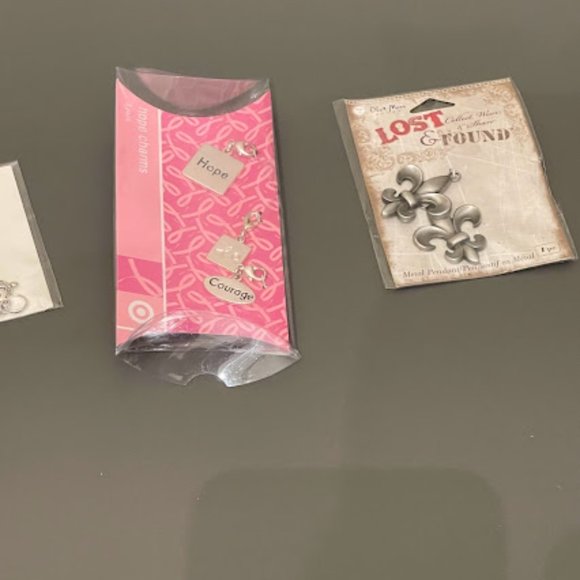 Lot of Charms - Picture 2 of 5